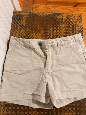 Patagonia stand-up shorts. Size 6